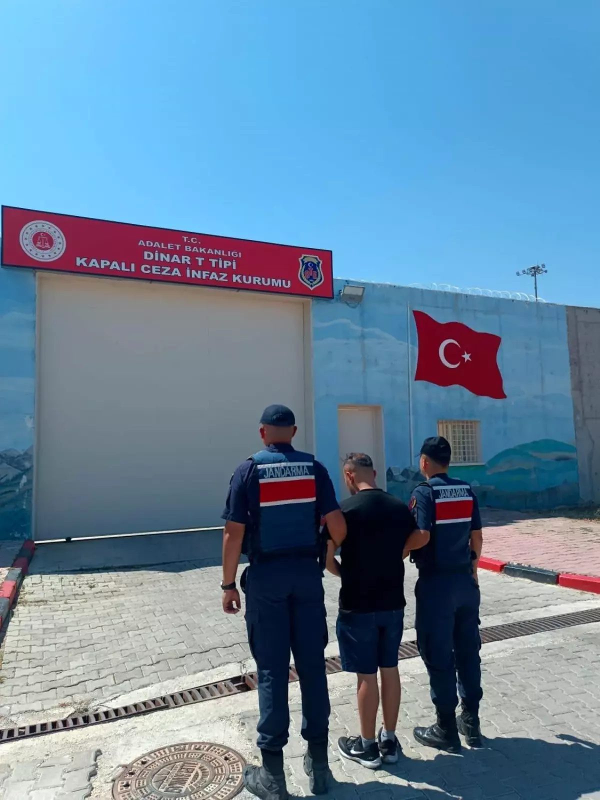 Afyonkarahisar’da 9 Aranan Yakalandı