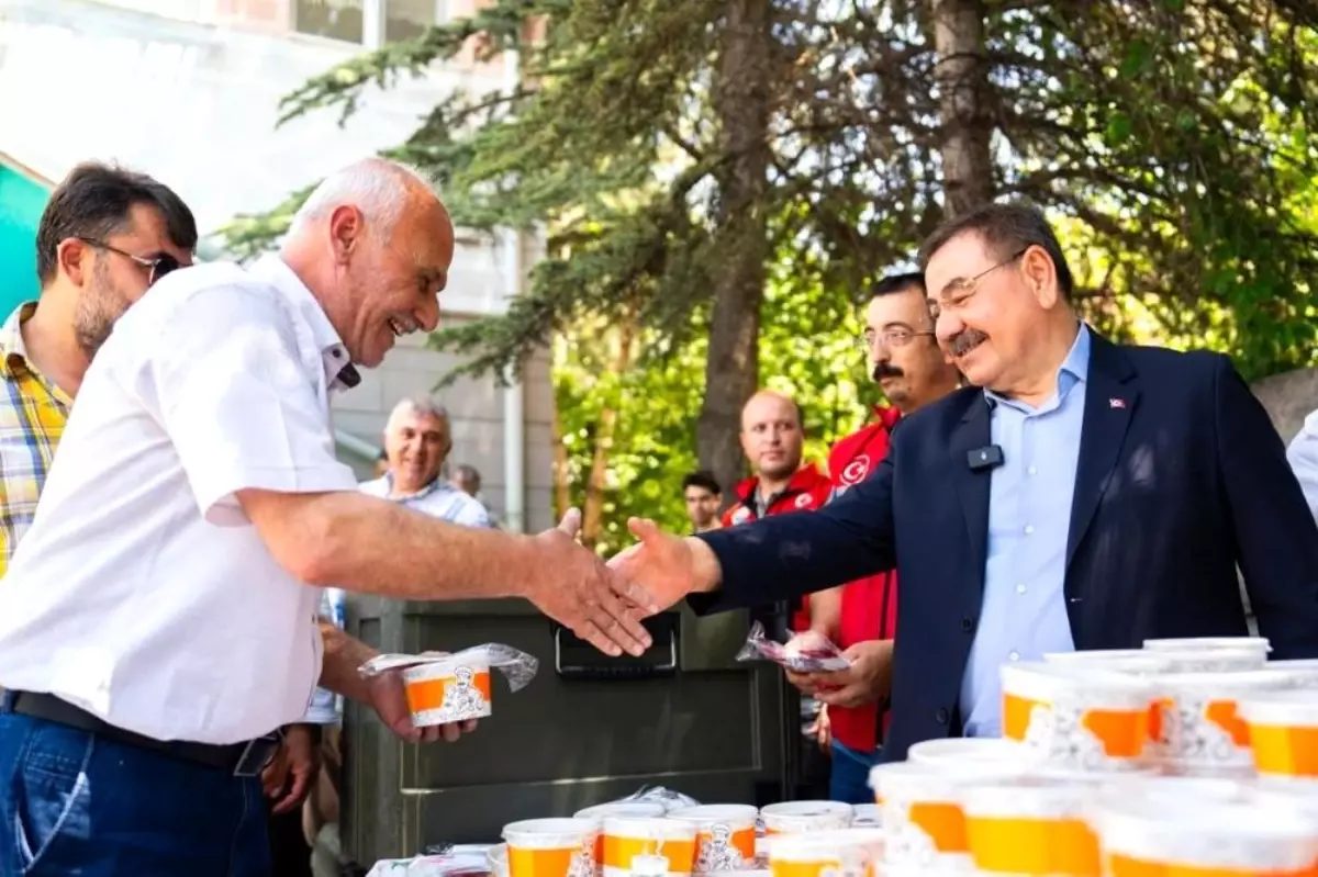 Gölbaşı Belediyesi’nden Muharrem Ayı’na Özel Aşure İkramı