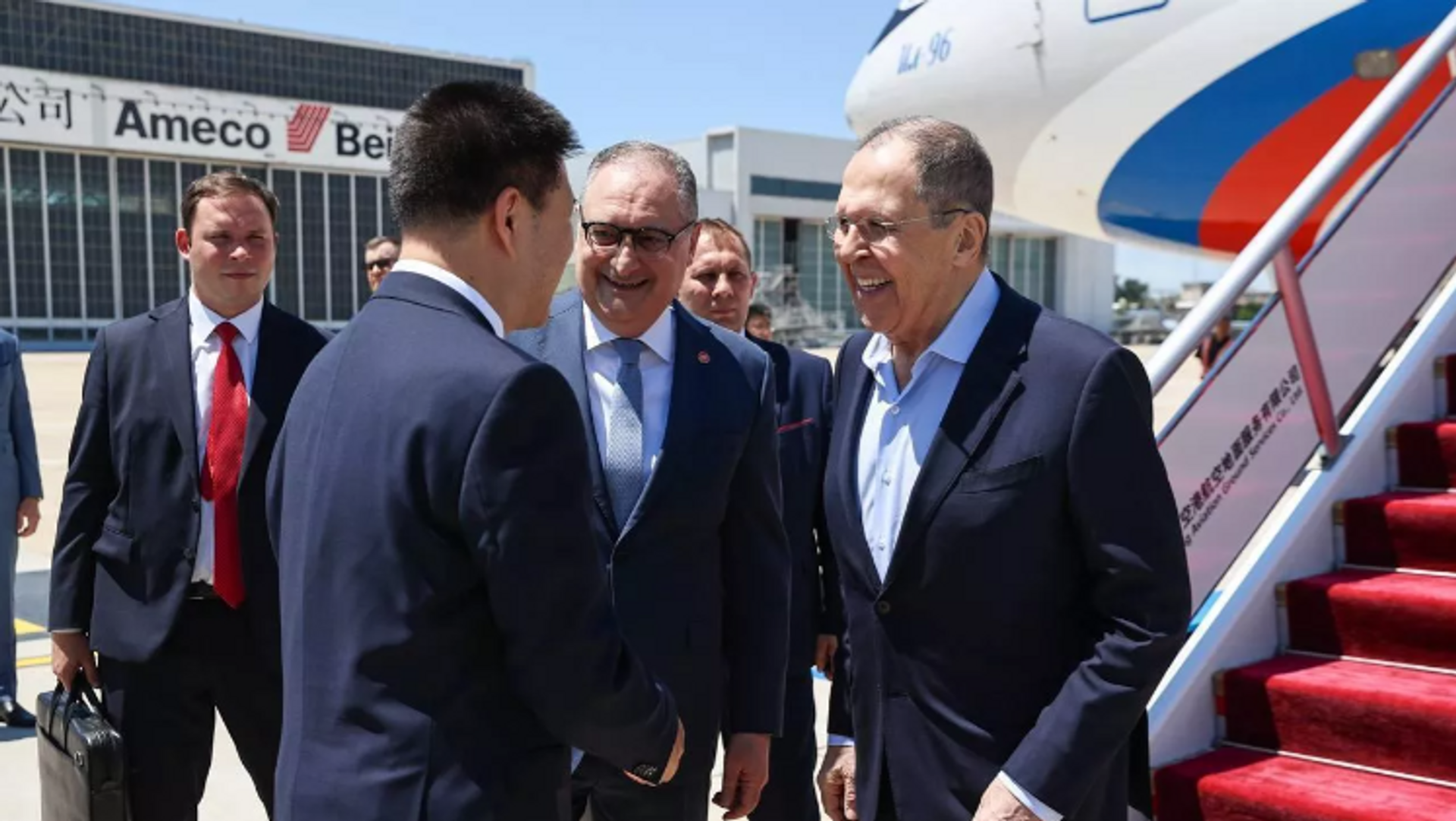 Lavrov, Şanghay İşbirliği Örgütü Dışişleri Bakanları Konseyi’nin toplantısı için Çin’e geldi