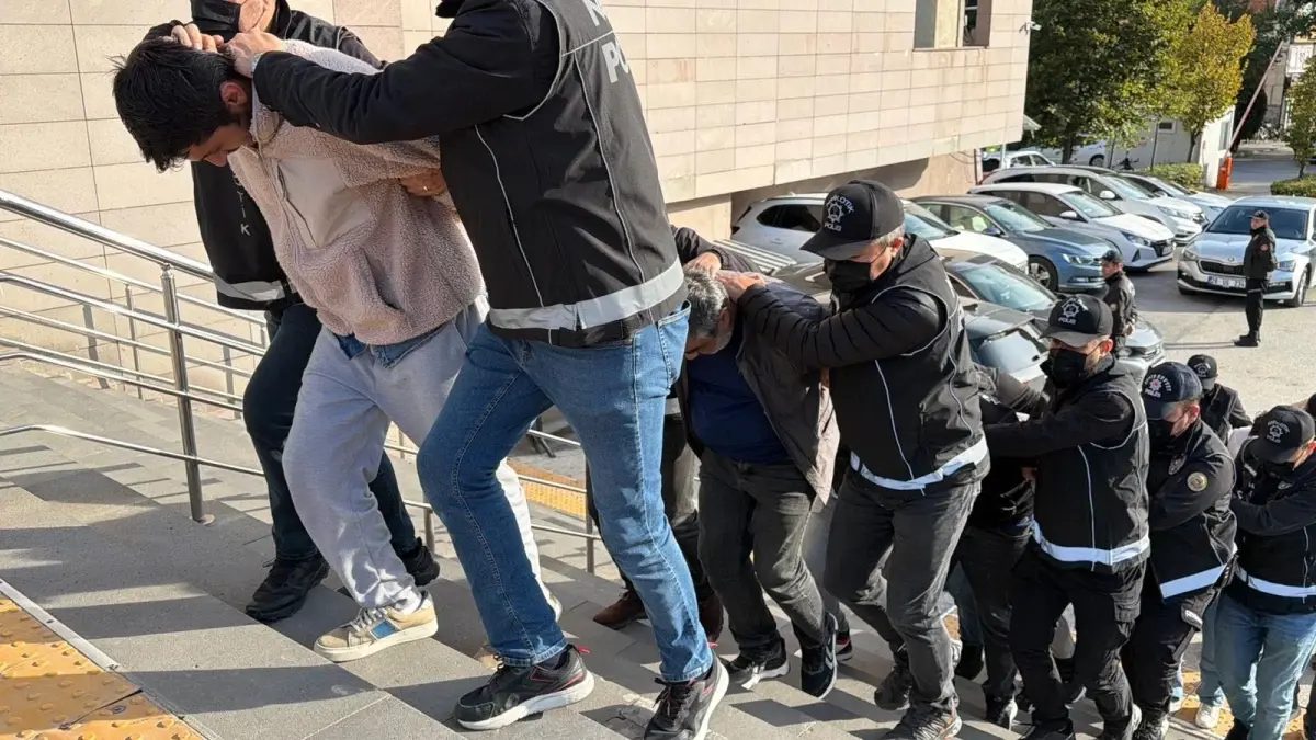 Eskişehir’de Uyuşturucu Operasyonu: 8 Tutuklama