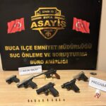 BUCA’DA SİLAH VE SENTETİK ECZA ELE GEÇİRİLDİ!!!
