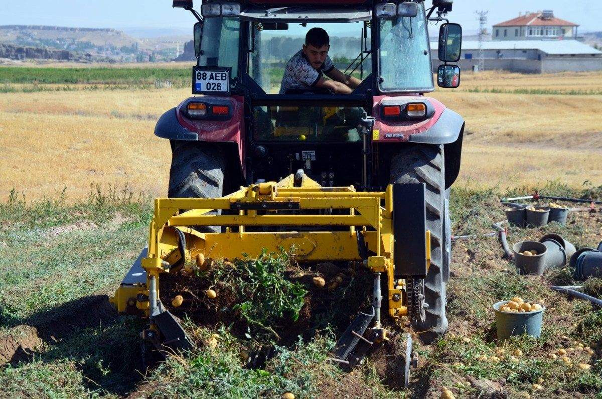 aksarayda-tarlalarda-patates-fiyatlari-dibi-gordu-5-tlden-satiliyor-3-dQX4V7HI Aksaray'da tarlalarda patates fiyatları dibi gördü : 5 TL'den satılıyor