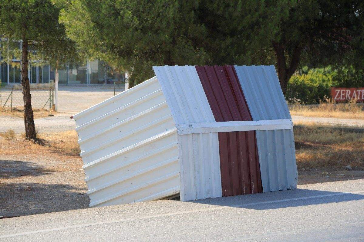 antalyada-otoyolda-geri-geri-giden-kamyona-carpan-surucu-oldu-1-wYvjl7wJ Antalya'da otoyolda geri geri giden kamyona çarpan sürücü öldü