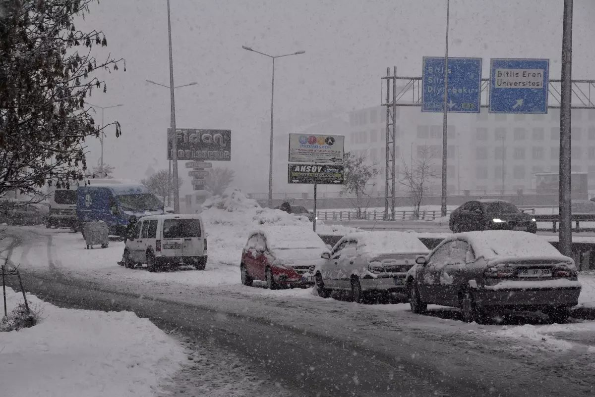 bitliste-kar-yagisi-hayati-olumsuz-etkiledi-cbOcPZLl.jpg