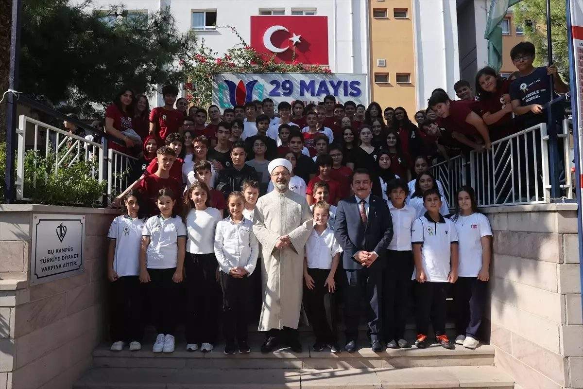 diyanet-isleri-baskani-ali-erbas-izmirdeki-29-mayis-okullarini-ziyaret-etti-iwx4rJbU.jpg