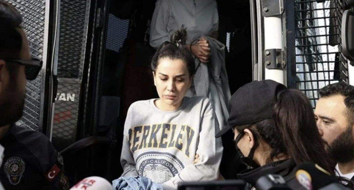 engin-polat-tahliye-oldu-dilan-polatin-hayranlari-sevinc-cigligi-atti-0-eHVT2tDh Engin Polat tahliye oldu, Dilan Polat'ın hayranları sevinç çığlığı attı