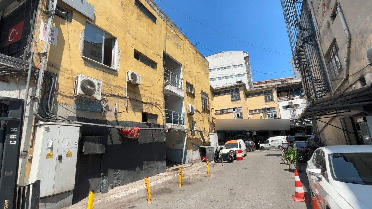 istanbulda-oto-sanayi-sitesi-yikiliyor-buranin-kapanmasi-kriz-yaratir-3-Z3x972ws İstanbul'da oto sanayi sitesi yıkılıyor: Buranın kapanması kriz yaratır