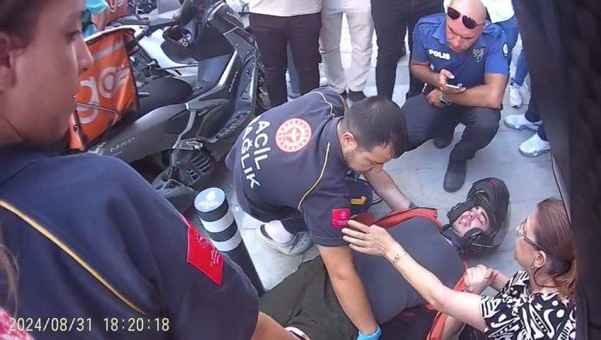 istanbulda-otomobil-carpan-kuryeyi-meslektaslari-yalniz-birakmadi-2-SKQaVXCO İstanbul'da otomobil çarpan kuryeyi meslektaşları yalnız bırakmadı