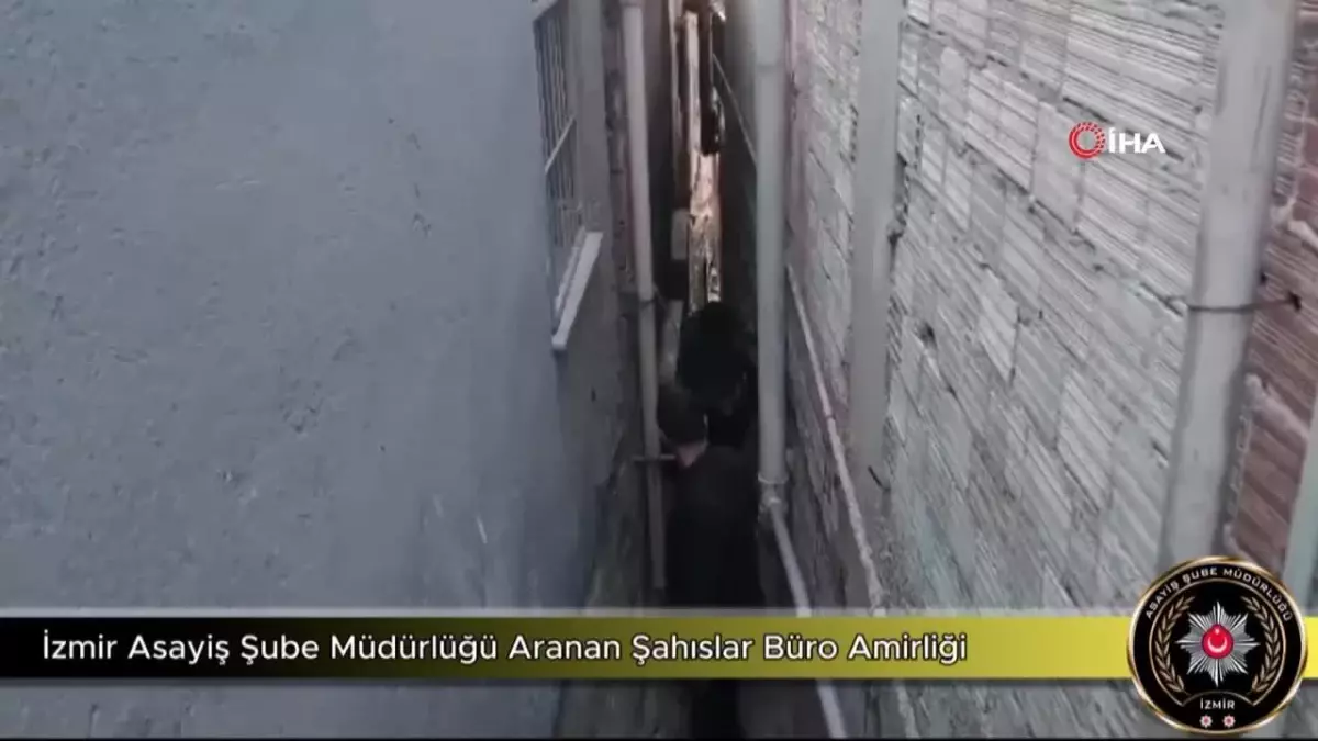 izmirde-firari-hukumlu-aydinlatma-penceresinden-yakalandi-vQPjUSyM.jpg