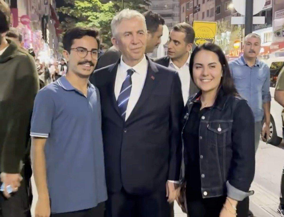 mansur-yavas-sivasta-vatandaslardan-yogun-ilgi-2-L3DBx9qs Mansur Yavaş Sivas’ta: Vatandaşlardan yoğun ilgi