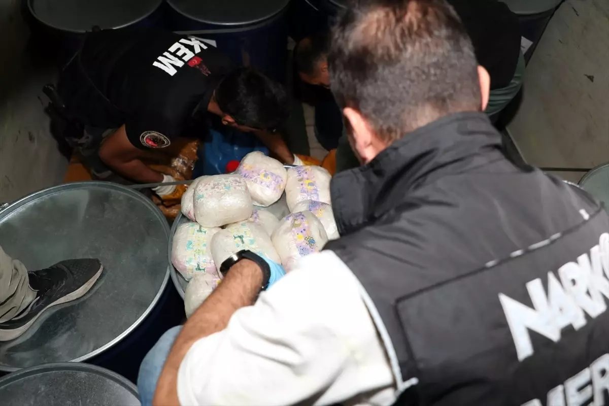 mersinde-261-kilo-uyusturucu-ele-gecirildi-BaErUXd5.jpg