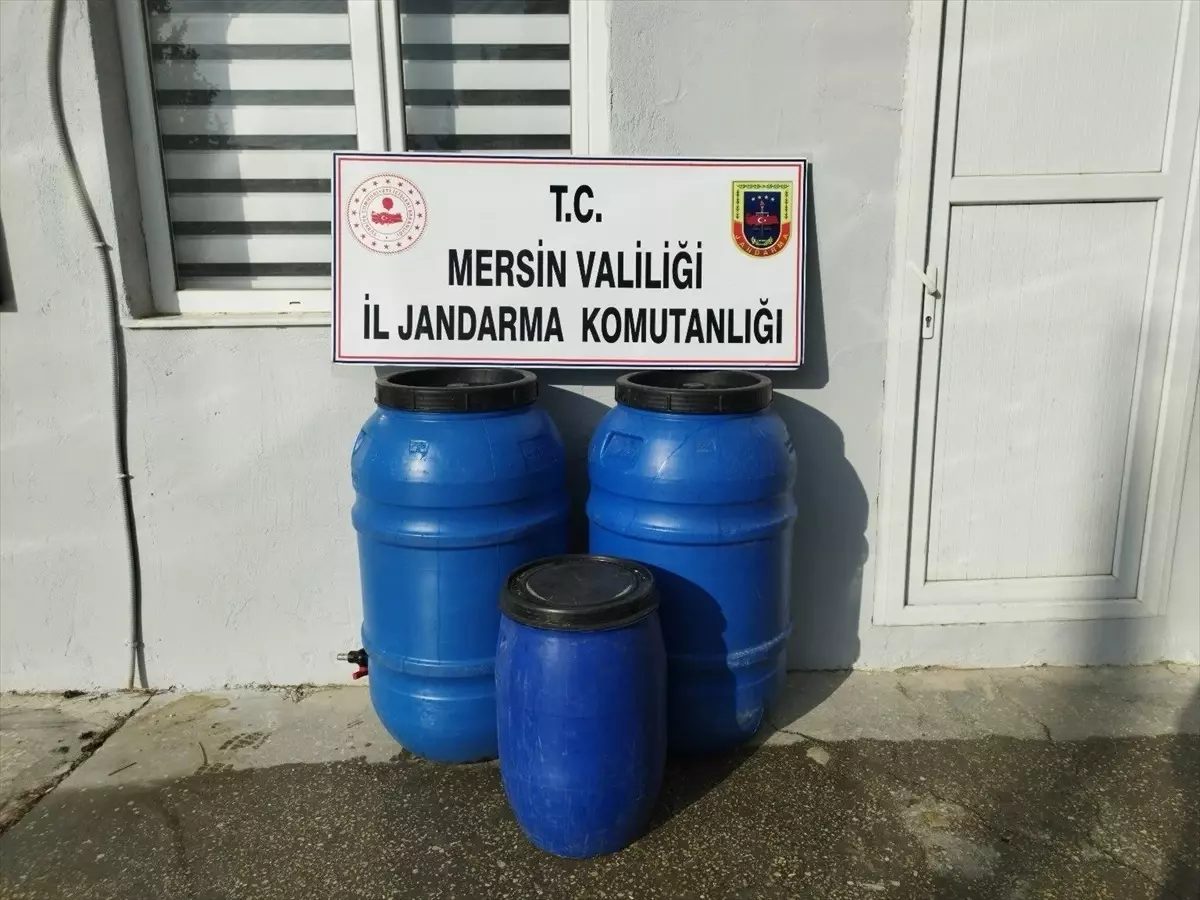 mersinde-540-litre-duzmece-icki-ele-gecirildi-rnhFifDC.jpg