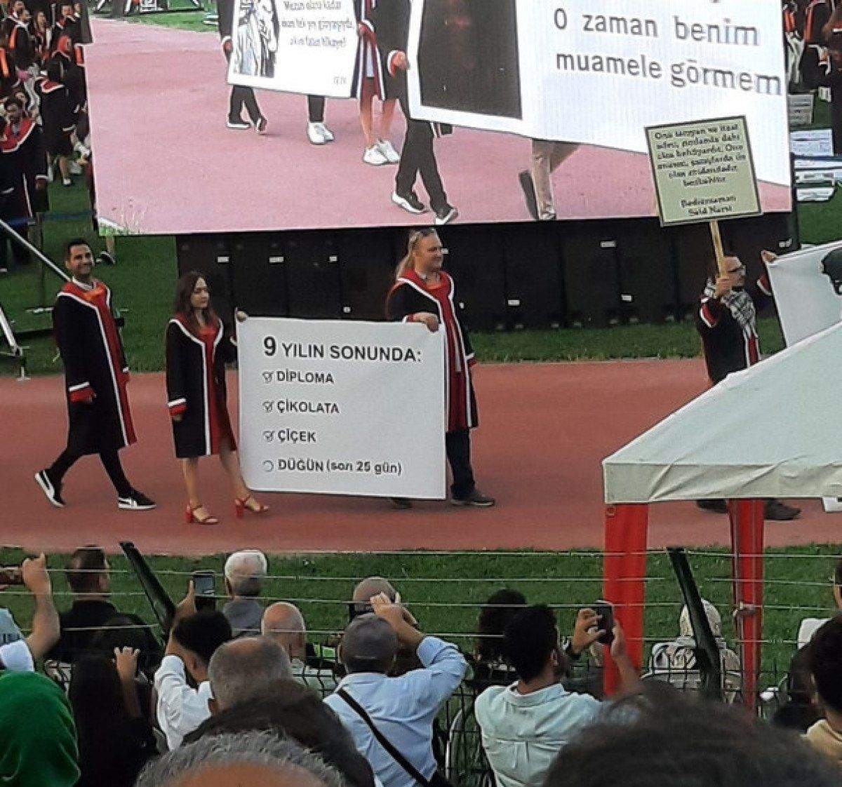 odtu-mezuniyet-toreninde-acilan-pankartlar-yine-dikkat-cekti-7-ZYW4QnDs ODTÜ mezuniyet töreninde açılan pankartlar yine dikkat çekti