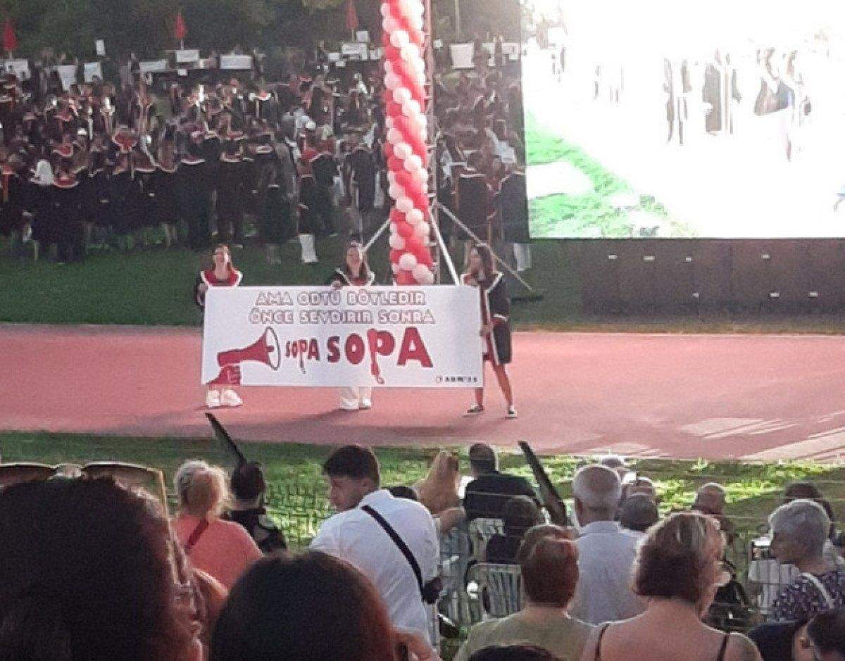 odtu-mezuniyet-toreninde-acilan-pankartlar-yine-dikkat-cekti-8-8w4S7SHO ODTÜ mezuniyet töreninde açılan pankartlar yine dikkat çekti