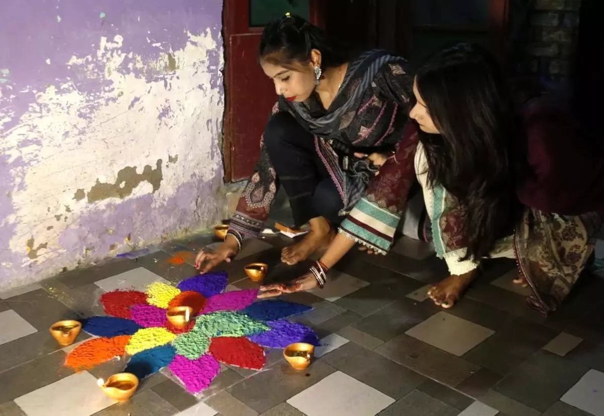 pakistanda-diwali-kutlamalari-FQfQepgN.jpg
