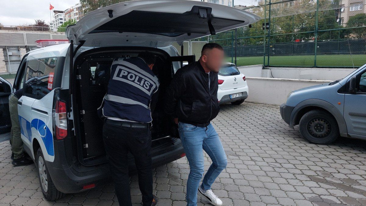 samsunda-bir-kadini-elle-taciz-eden-sapik-tutuklandi-1-jhuHxjla Samsun'da bir kadını elle taciz eden sapık tutuklandı