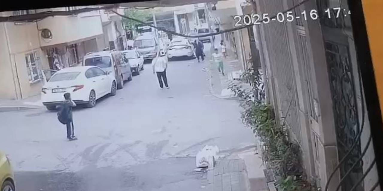 Sokakta oynayan 3 yaşındaki çocuğa araba çarptı