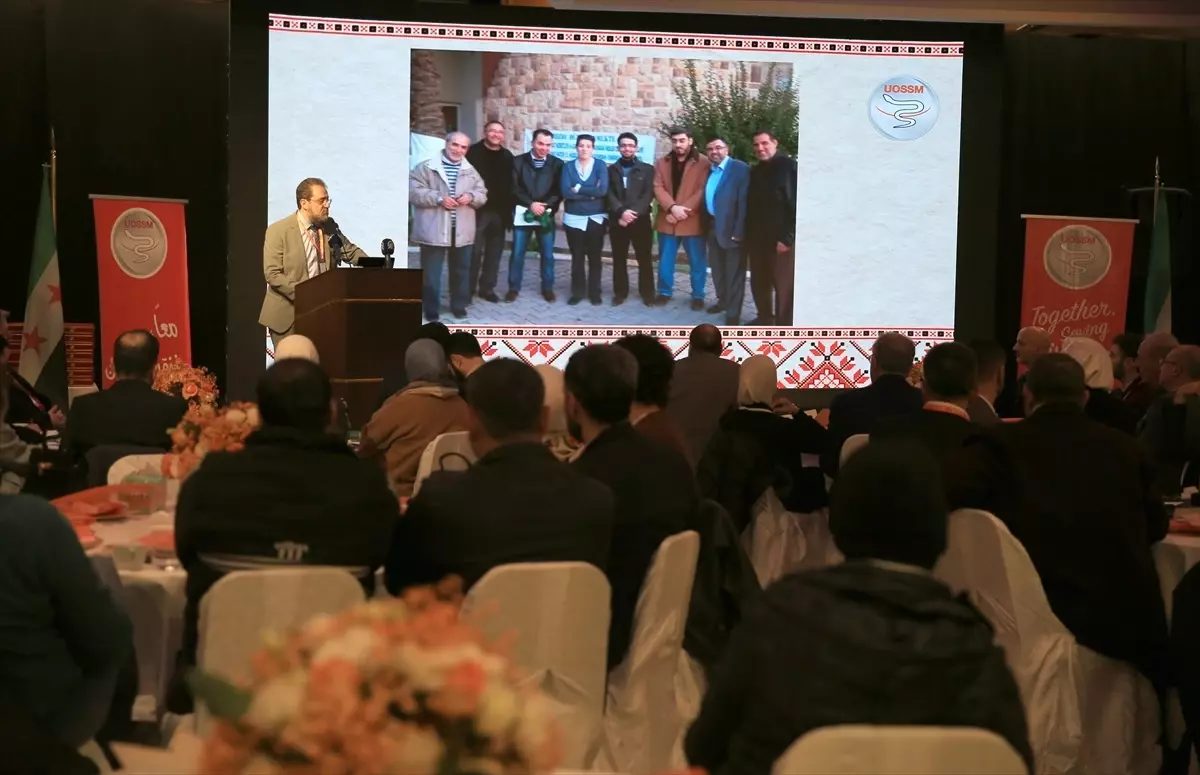 Suriye’deki “savaş doktorlarına” hayati tehlike altında vazife yaptıkları için plaket verildi