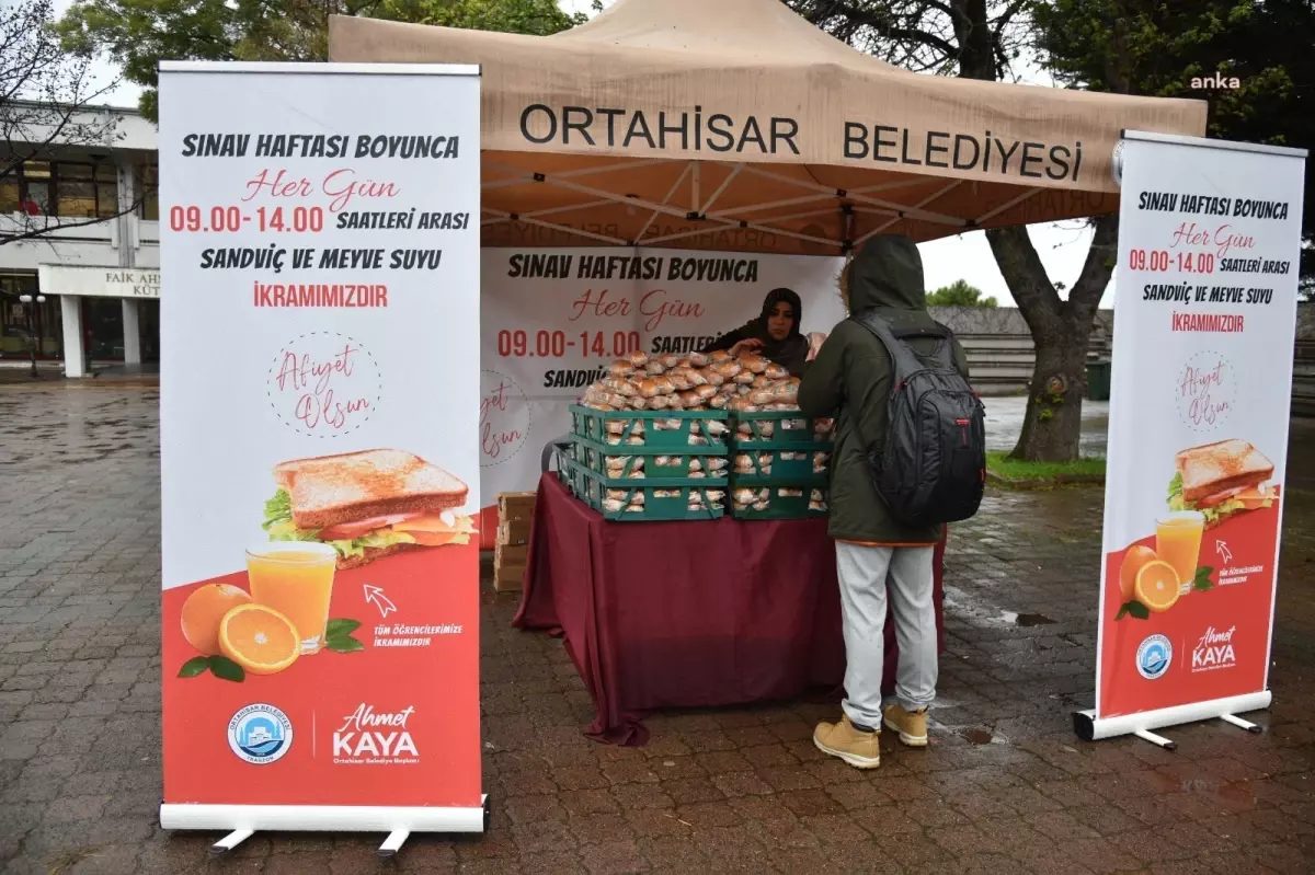 universite-ogrencilerine-imtihan-devrinde-ikram-G9dFVhvG.jpg