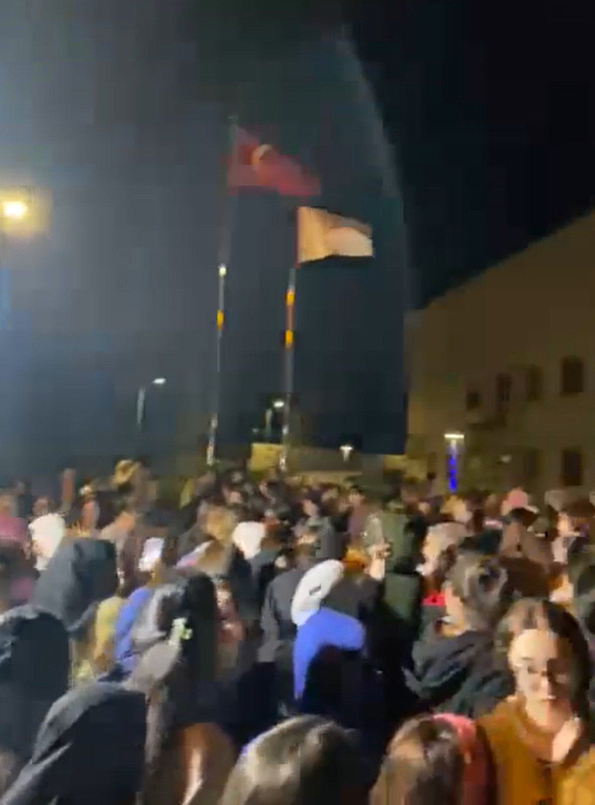 yalovada-kiz-ogrencileri-taciz-eden-supheli-tutuklandi-1-CQgeYjjy Yalova'da kız öğrencileri taciz eden şüpheli tutuklandı