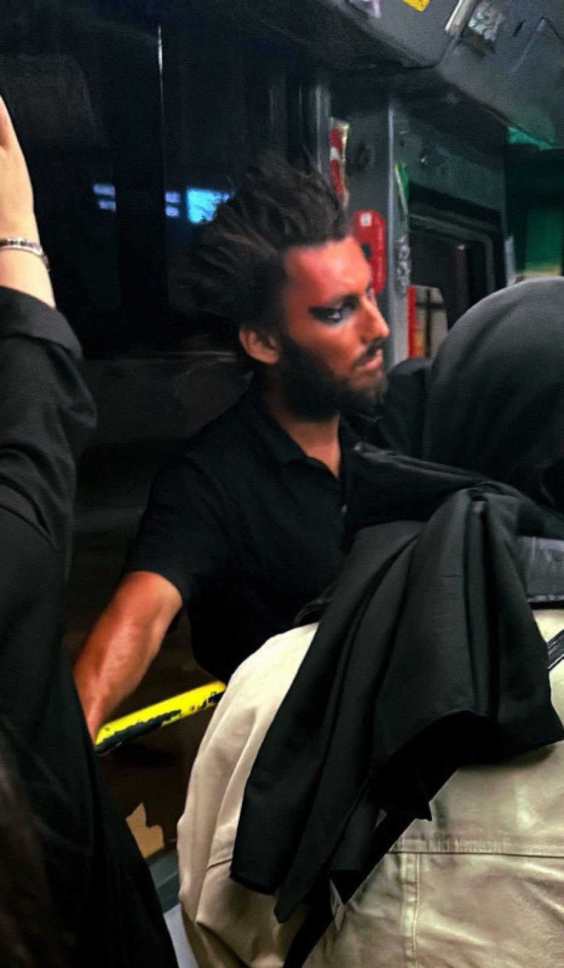 yalovada-kiz-ogrencileri-taciz-eden-supheli-tutuklandi-3-hNRCAhlD Yalova'da kız öğrencileri taciz eden şüpheli tutuklandı